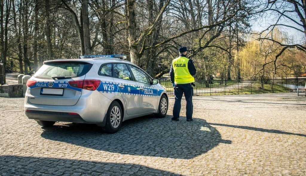 Sukces Policji Targówek w walce z lokalnym rynkiem narkotykowym: Duże ilości klefedronu i kokainy zabezpieczone