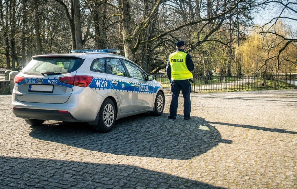 Porozumienie o współpracy między Komendantem Rejonowym Policji Warszawa VI a LXXVI Liceum Ogólnokształcącym im. Marszałka Józefa Piłsudskiego